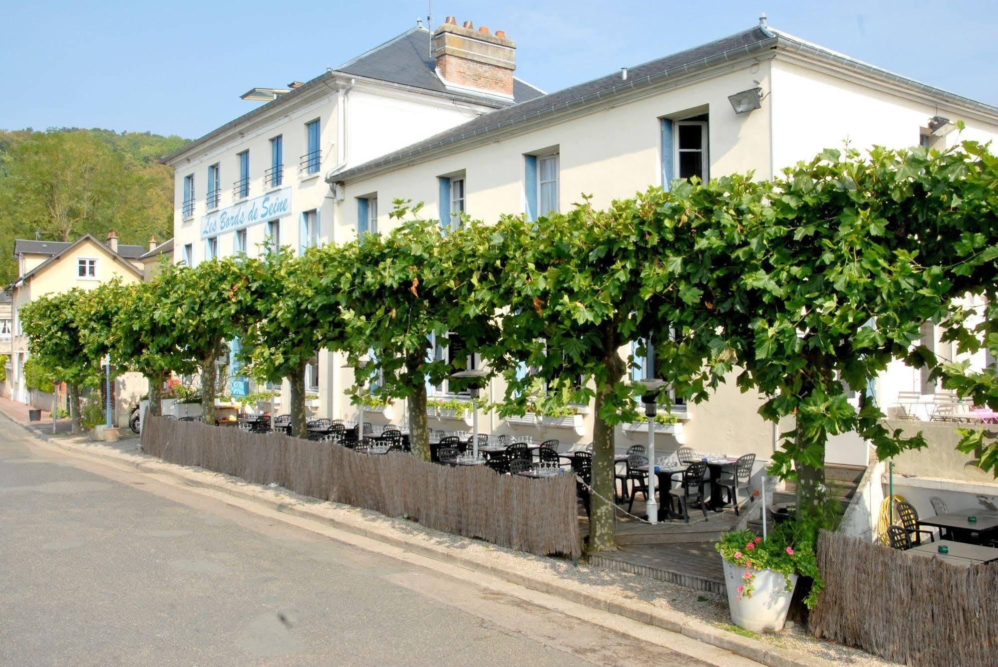 Logis Hotel & Restaurant - Les Bords De Seine La Roche-Guyon Zewnętrze zdjęcie